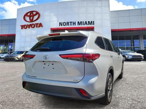 2023 Toyota Highlander XLE