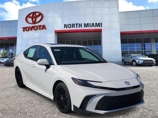 2025 Toyota Camry SE