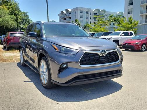 2024 Toyota Highlander XLE