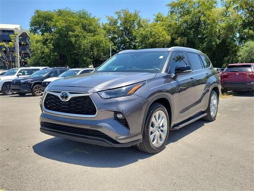 2024 Toyota Highlander XLE