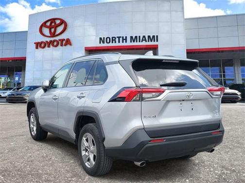 2022 Toyota RAV4 XLE