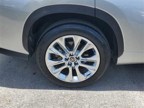 2022 Toyota Highlander Limited