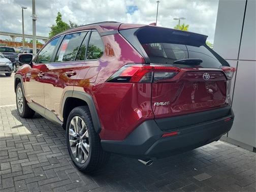 2025 Toyota RAV4 XLE Premium
