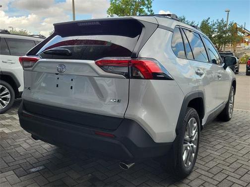 2025 Toyota RAV4 XLE Premium