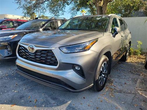 2025 Toyota Highlander XLE