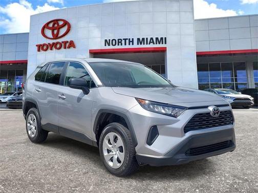 2022 Toyota RAV4 LE