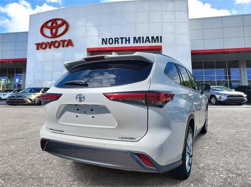 2022 Toyota Highlander Limited