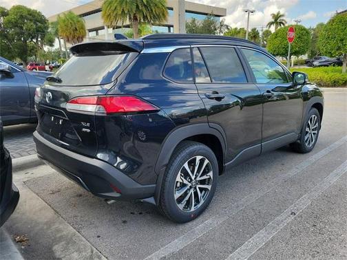 2025 Toyota Corolla Cross XLE