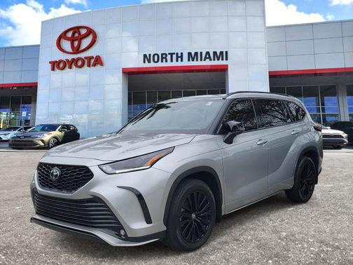 2025 Toyota Highlander XSE