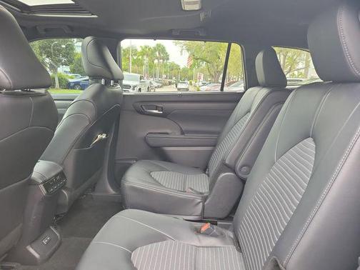 2025 Toyota Highlander XSE