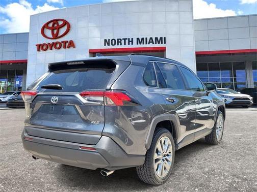 2021 Toyota RAV4 XLE Premium