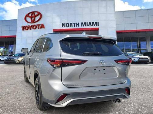 2025 Toyota Highlander XSE