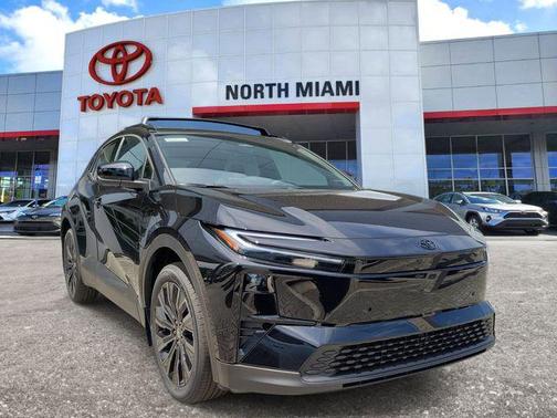 Midnight Black Metallic 2026 Toyota C-HR