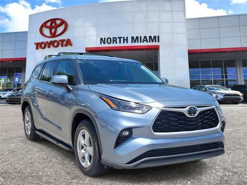 2021 Toyota Highlander LE