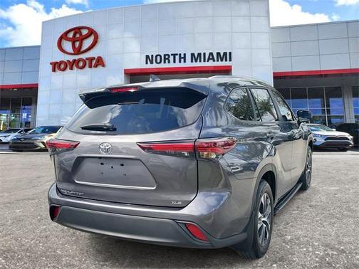 2024 Toyota Highlander XLE