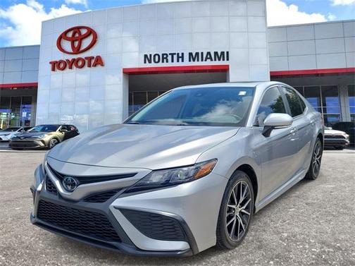 2024 Toyota Camry SE
