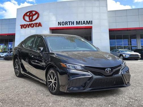 2024 Toyota Camry SE