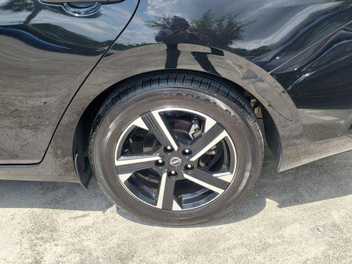 Super Black 2024 Nissan Sentra SV