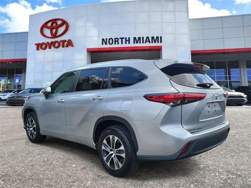 2023 Toyota Highlander XLE