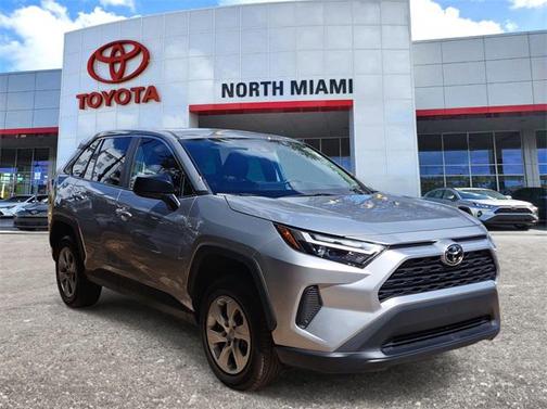 2023 Toyota RAV4 LE