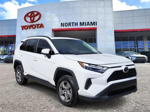 2022 Toyota RAV4 Hybrid XLE