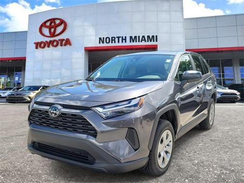 2023 Toyota RAV4 LE