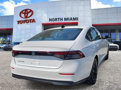 2025 Honda Accord SE