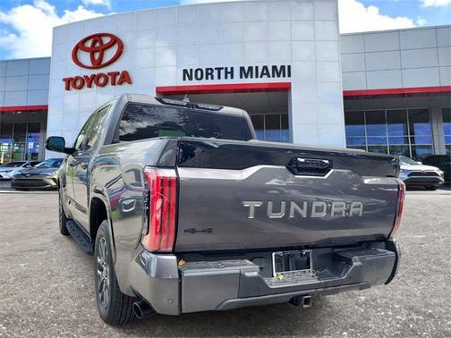 2022 Toyota Tundra Hybrid Platinum