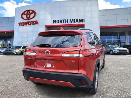 2023 Toyota Corolla Cross LE