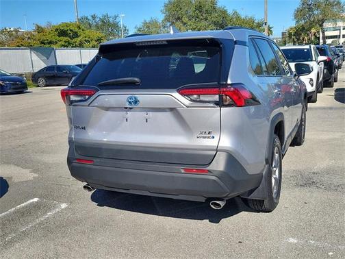 2024 Toyota RAV4 Hybrid XLE