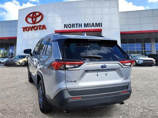 2024 Toyota RAV4 Hybrid XLE