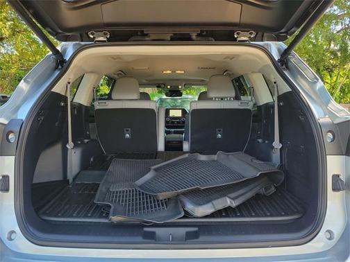 2024 Toyota Highlander Hybrid XLE