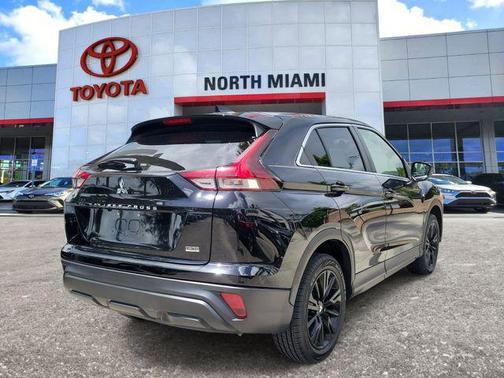 Labrador Black Pearl 2023 Mitsubishi Eclipse Cross LE