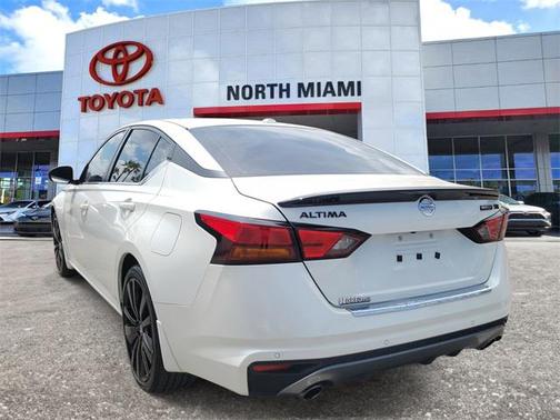 2022 Nissan Altima SR FWD