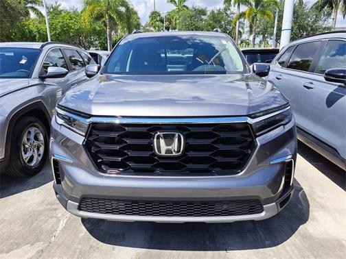 2025 Honda Pilot Touring 8-Passenger