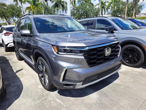 2025 Honda Pilot Touring 8-Passenger