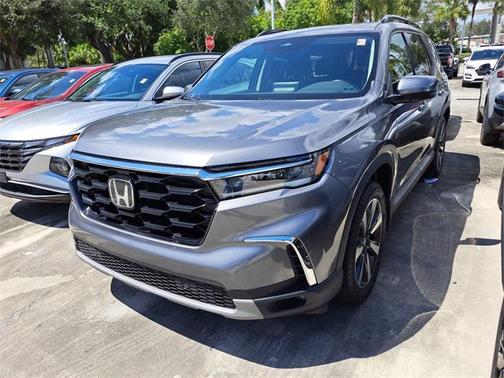 2025 Honda Pilot Touring 8-Passenger