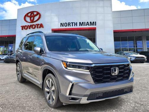 2025 Honda Pilot Touring 8-Passenger