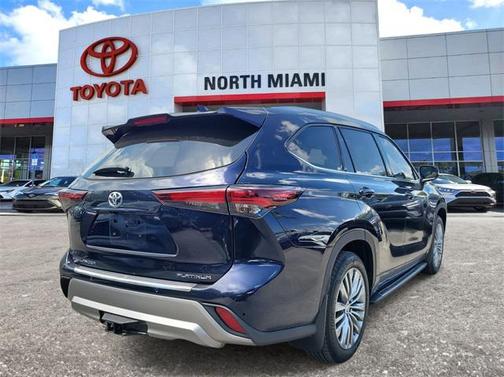 2024 Toyota Highlander Platinum