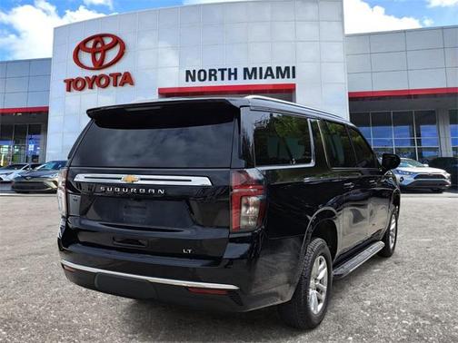 2021 Chevrolet Suburban LT