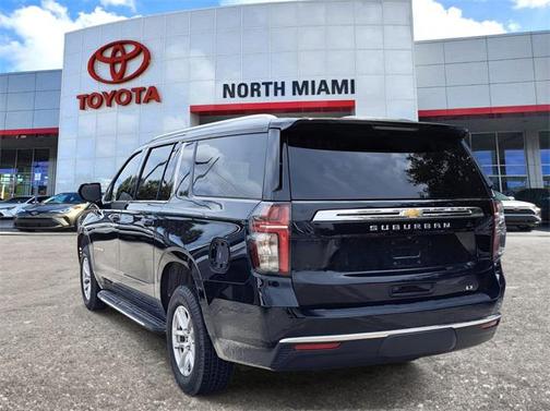 2021 Chevrolet Suburban LT