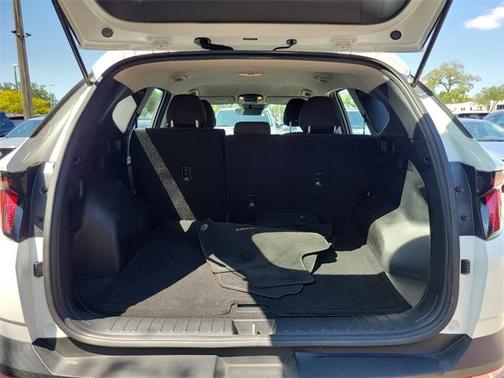 2022 Hyundai TUCSON SE