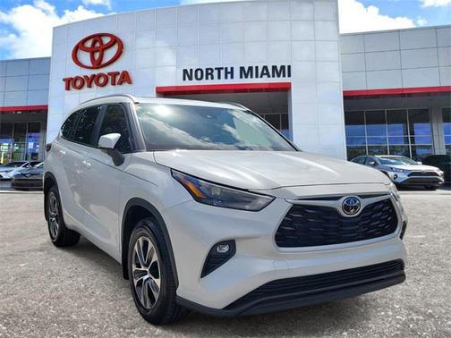 2024 Toyota Highlander XLE