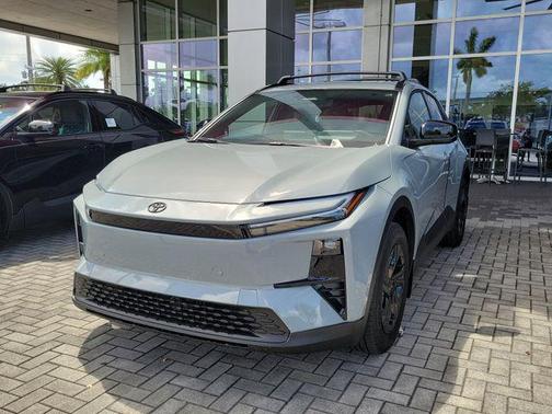 Cement 2026 Toyota C-HR SE