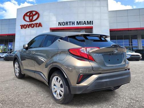 2021 Toyota C-HR LE