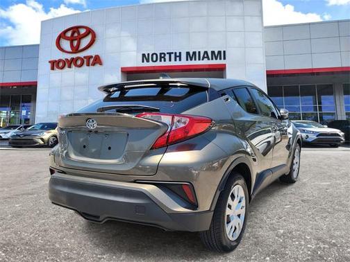 2021 Toyota C-HR LE
