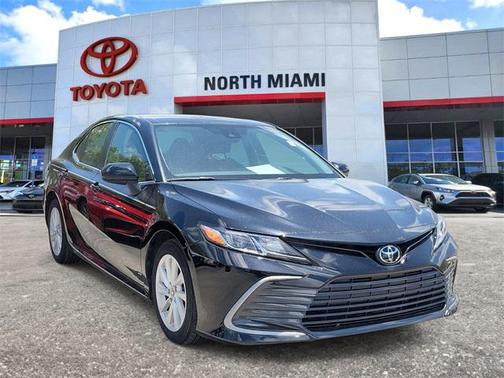 2022 Toyota Camry LE