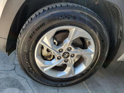 Shimmering Silver 2024 Hyundai TUCSON SEL