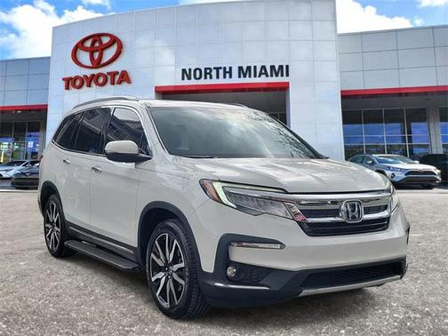 2022 Honda Pilot Touring 8-Passenger