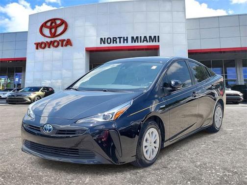 2022 Toyota Prius LE